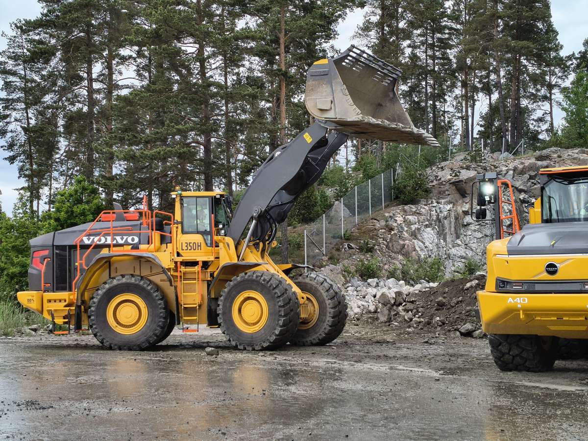Volvo Turns their Wheel Loaders into Legal Weighbridges