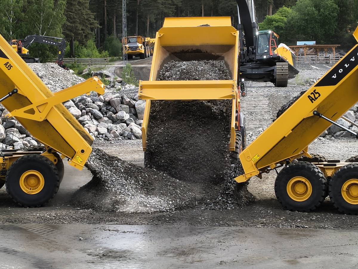 Volvo Construction Equipment's A50 Articulated Hauler a Red Dot Award