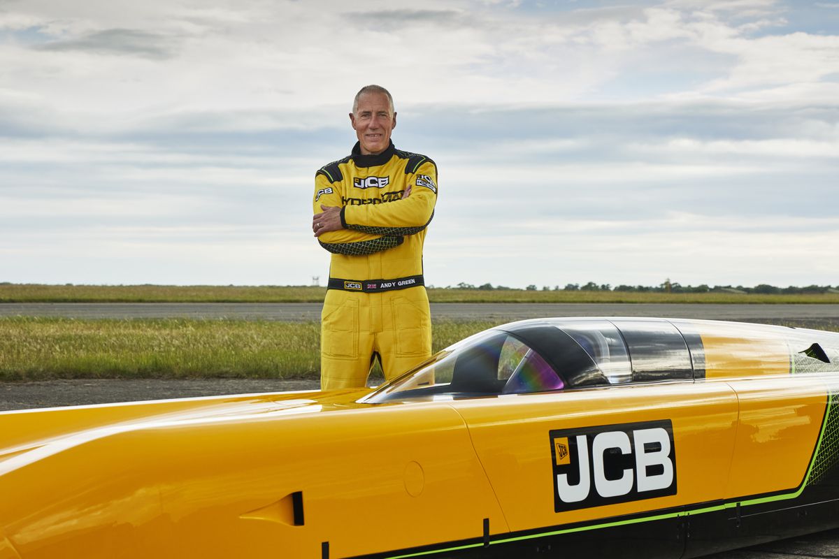 JCB Hydromax Turns Land Speed Bid into a Hydrogen Engine Showcase