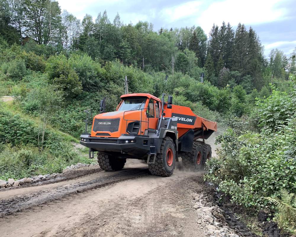 Develon to Spotlight AI Safety and Series 9 Heavy Excavators at steinexpo 2026