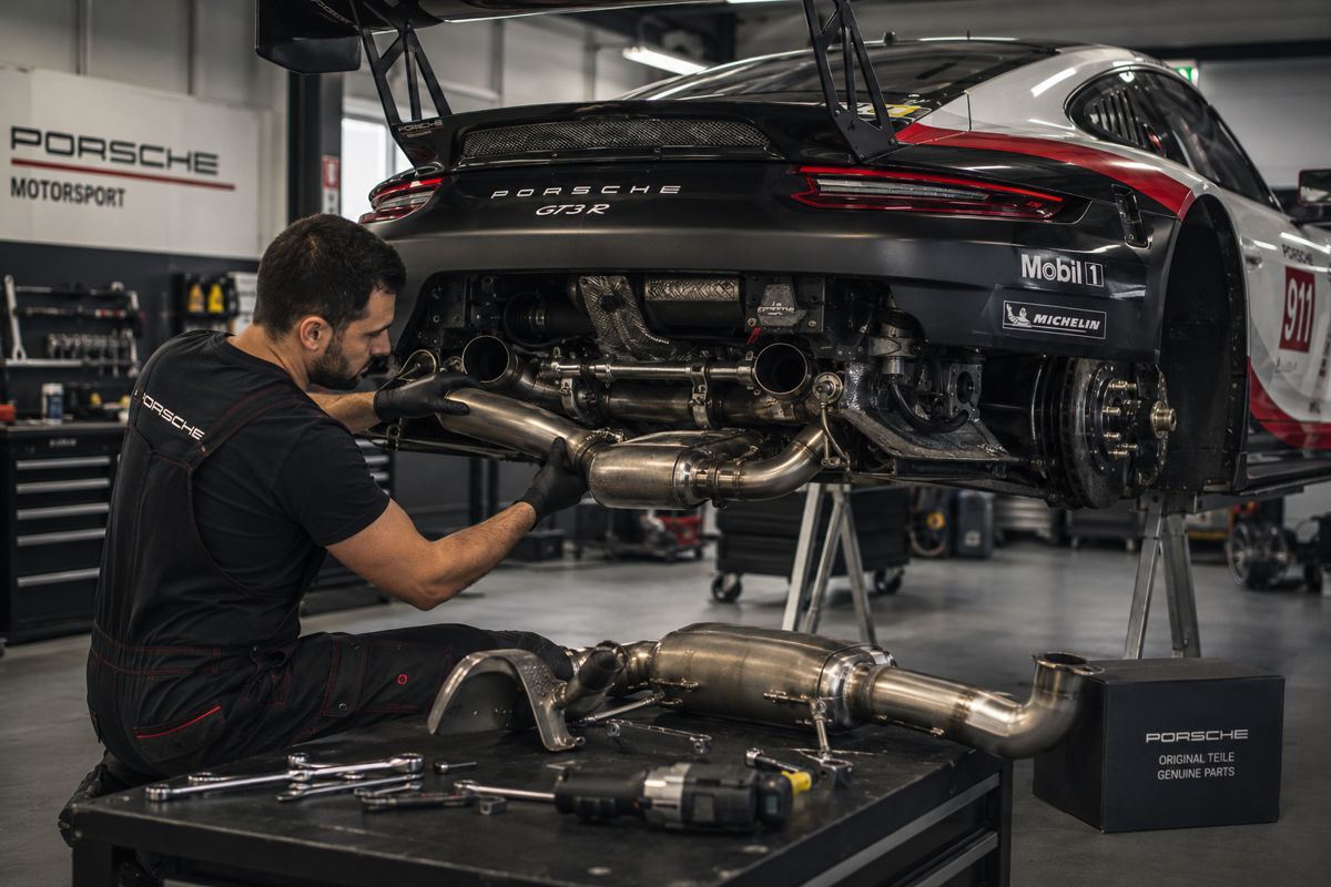 Performance Vehicles and the Role of High-Quality Car Parts