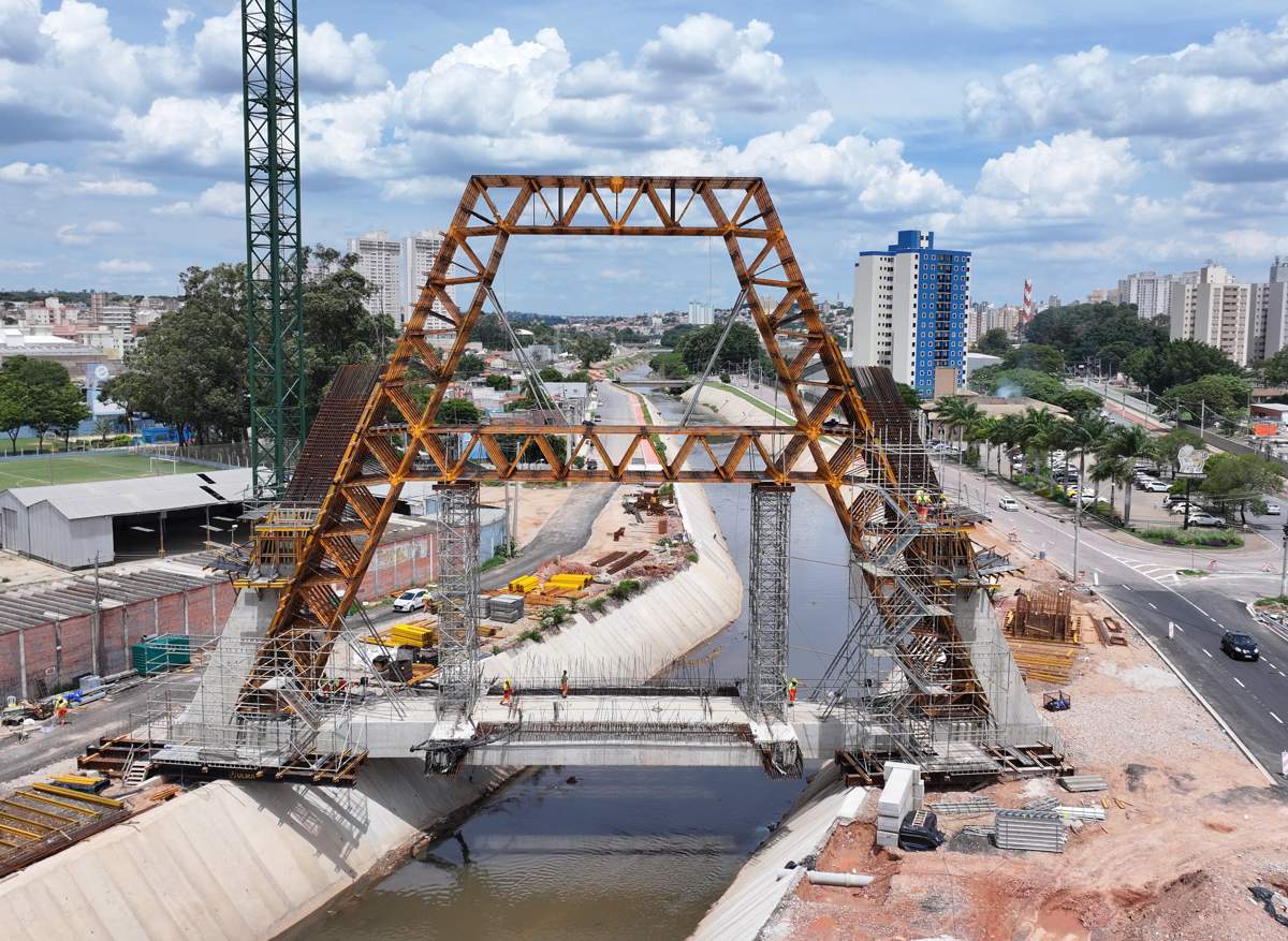 ULMA's 400-Tonne Formwork Package Keeping São Paulo Bridge on Schedule