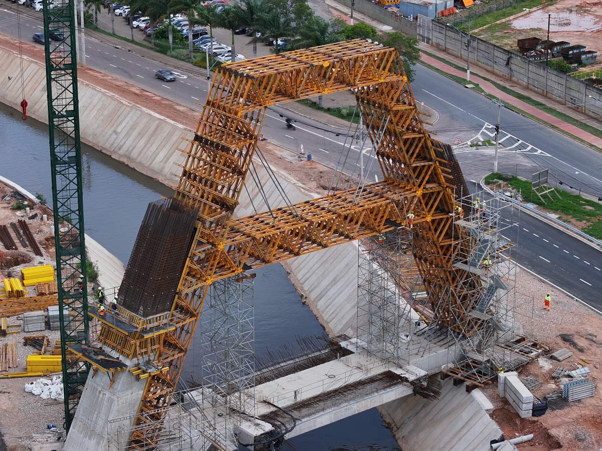 ULMA's 400-Tonne Formwork Package Keeping São Paulo Bridge on Schedule