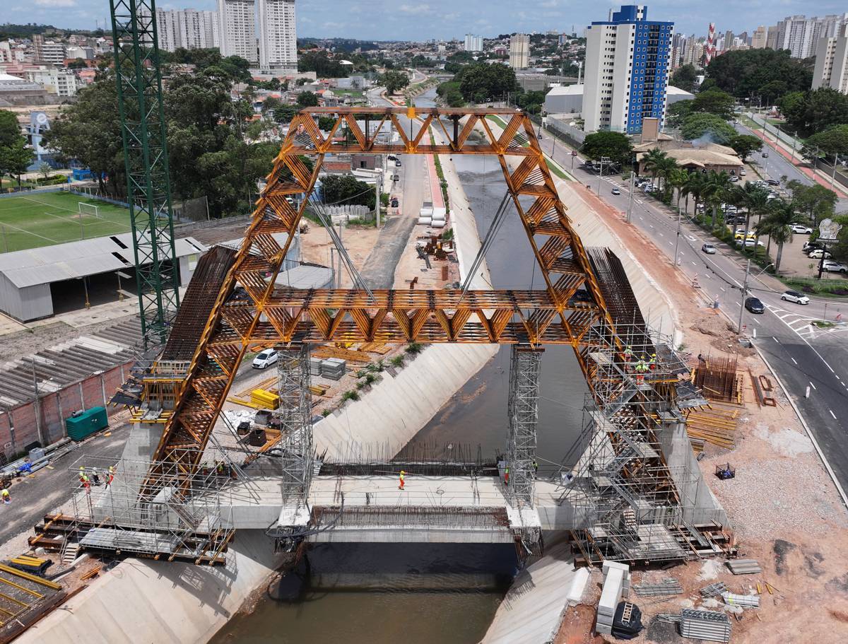 ULMA's 400-Tonne Formwork Package Keeping São Paulo Bridge on Schedule