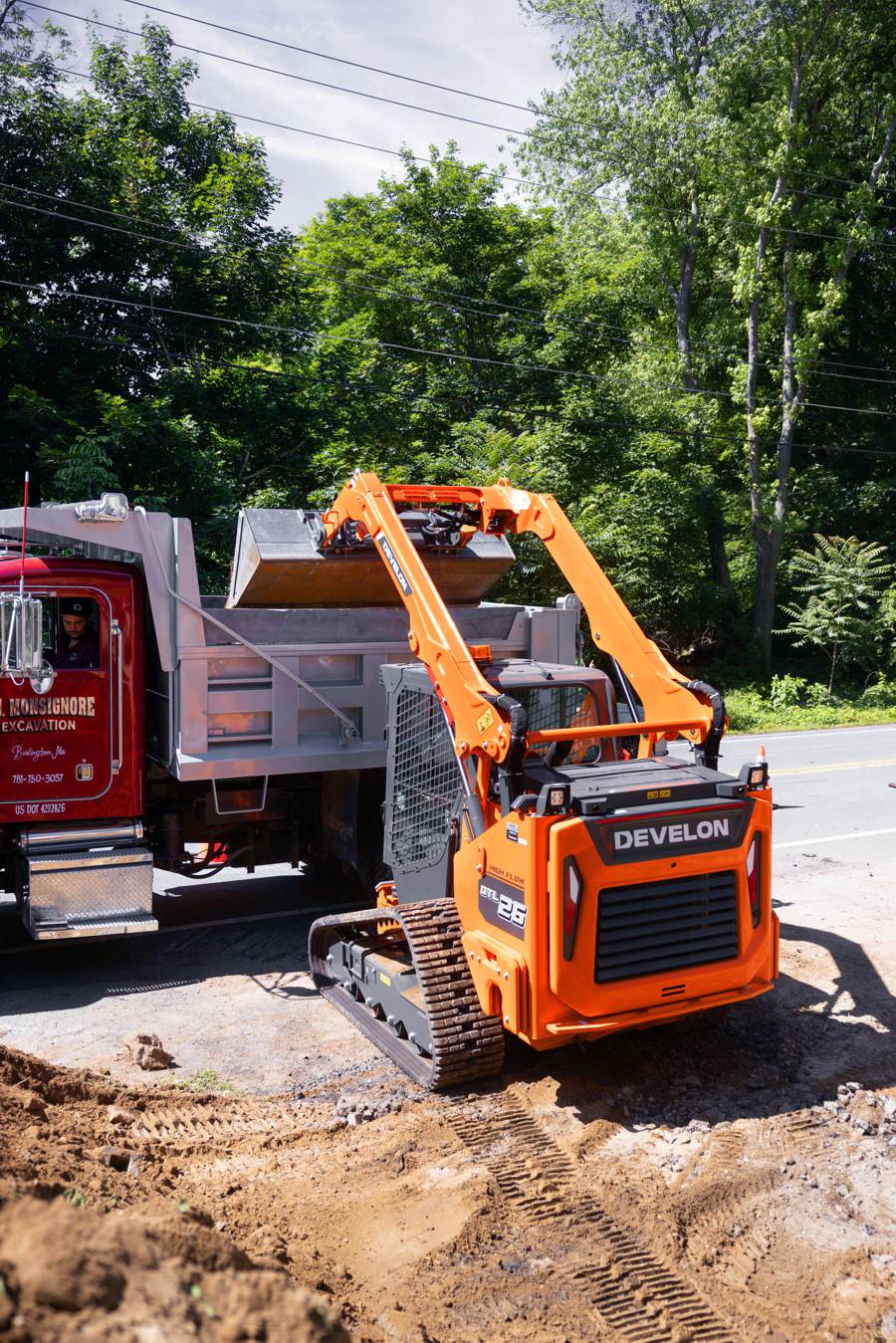 DEVELON Expands Compact Equipment Strategy with DEF-Free Track Loaders