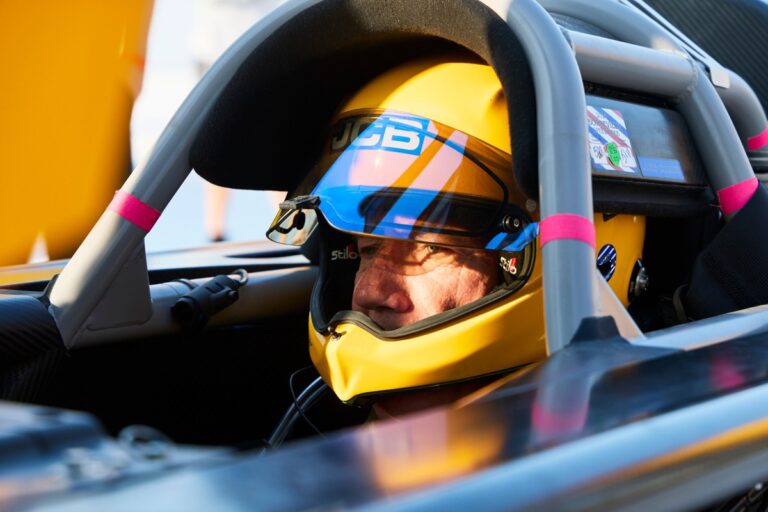 JCB Hydromax Sets 368mph Record Ahead of FIA Hydrogen World Record Bid