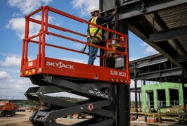 Skyjack’s ELEVATE and the Race to Own the Connected Rental Machine
