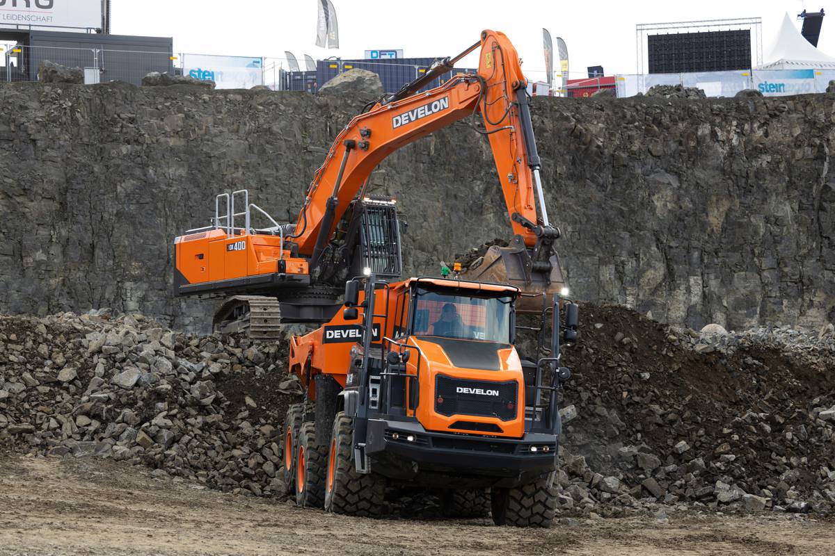 Develon Puts Machine Intervention and Electric Excavation to Work at steinexpo