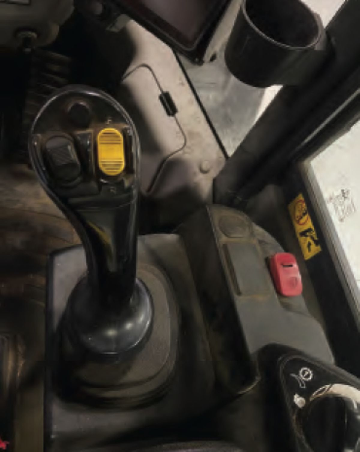 HKX Brings Field-Installed Hydraulics to Wheel Loaders