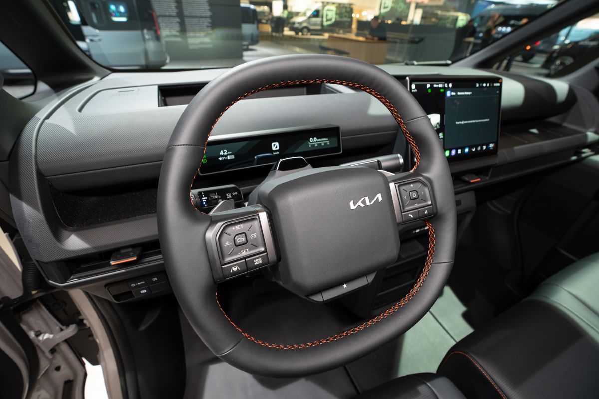 Kia PV7 Takes the Platform Approach to Electric Commercial Vehicles