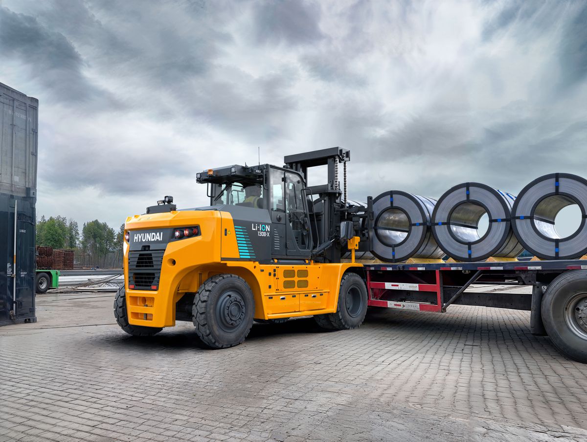High Voltage Takes Hyundai Electric Forklifts to 18 Tonnes